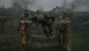 Sur le front de l’Est, l’armée ukrainienne au défi de recruter des soldats qualifiés : le récit de l’envoyé spécial du Figaro