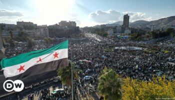 Syria updates: Top diplomats to discuss Syria's future