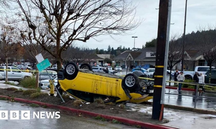 Tornado hits northern California town as ice storm chills Midwest