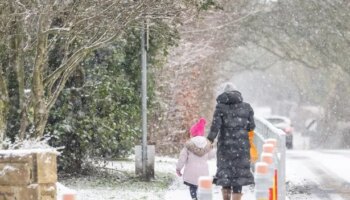 UK Christmas snow maps show 'polar vortex' will dump 16cm before December 25