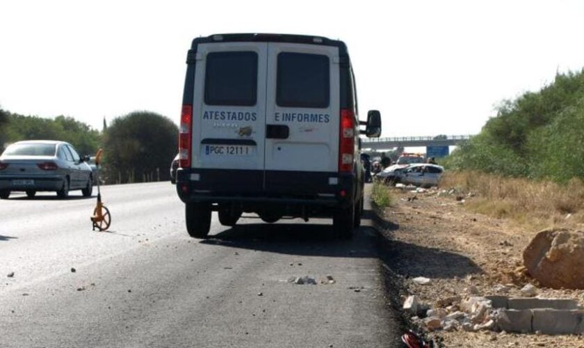 Un accidente en la A-4 a la altura en Dos Hermanas provoca varios kilómetros de retenciones