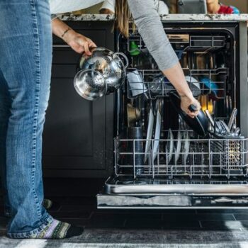 Unusual dishwasher tea towel trick gets glasses bone dry and sparkling