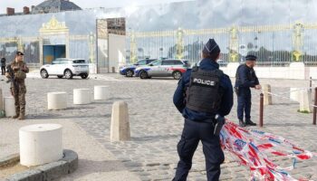 Versailles : avec 18 enfants à bord, le chauffeur de bus… n’avait pas le permis de conduire