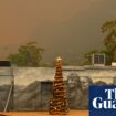 Victoria bushfires: residents in Grampians fire zone given two hours to return home to collect Christmas gifts