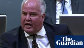 Welsh Tory leader Andrew RT Davies resigns after controversies