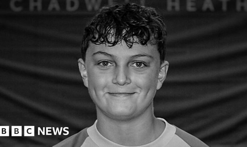 West Ham academy goalkeeper, 15, dies after cancer battle