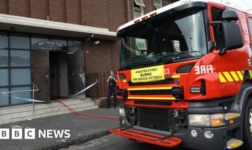 Worshippers flee arson attack at Melbourne synagogue