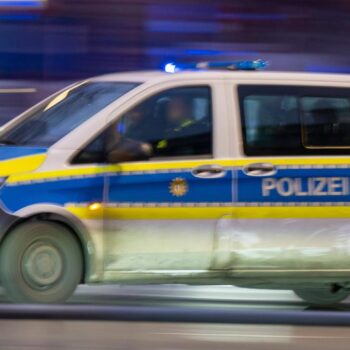 Syrer greift in Berlin mehrere Menschen mit Messer an – Zwei Männer im Krankenhaus