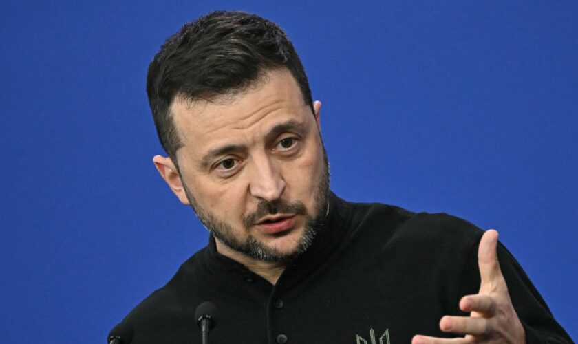 Guerre en Ukraine : Zelensky veut battre la Russie sur le « champ de bataille » en 2025, mais pas seulement