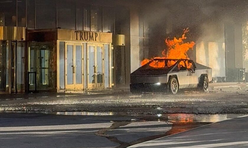 Cybertruck von Tesla explodiert vor Trump-Hotel – „So etwas haben wir noch nie gesehen“