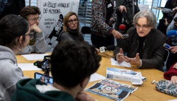 « Ces dessins, ça n’a jamais trop été mon délire » : la jeunesse de moins en moins « Charlie » ?