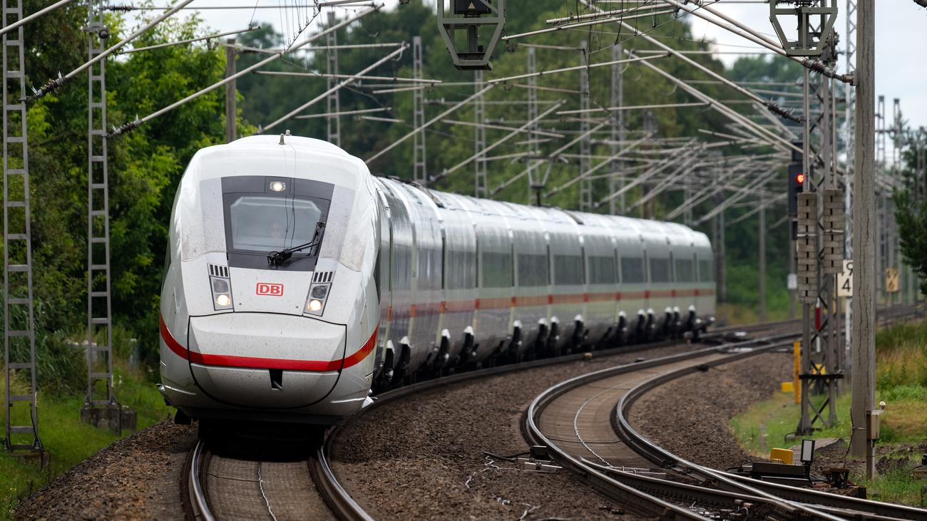 Deutsche Bahn: Mehr als jeder dritte Fernzug verspätet