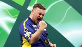 Luke Littler clinches first set in World Darts Championship final - follow updates from Sky Sports