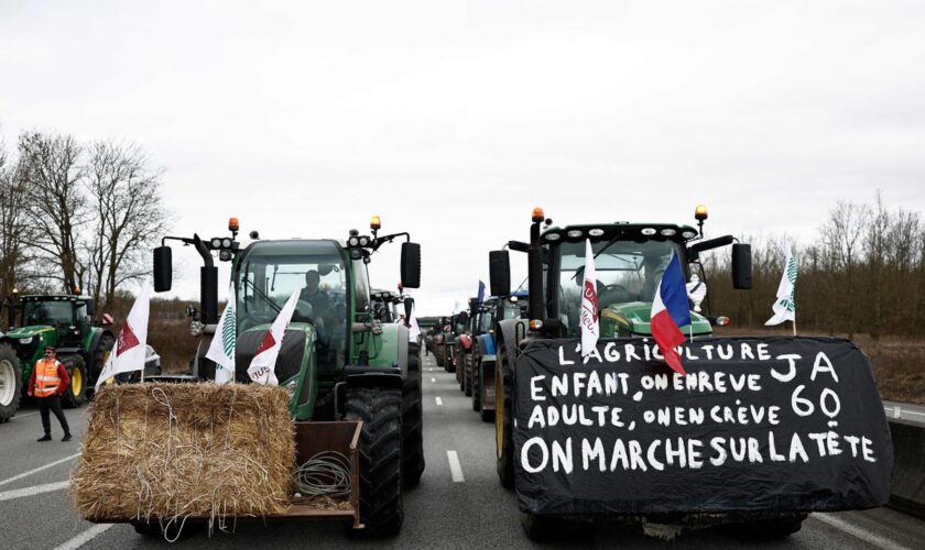 Mobilisation des agriculteurs de la Coordination rurale : interdictions de manifester au centre de Paris et à Rungis