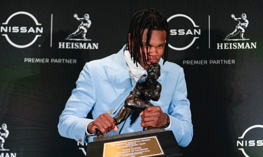 Titans would be 'absolute fools' if they don't draft Heisman Trophy winner Travis Hunter, ex-star says