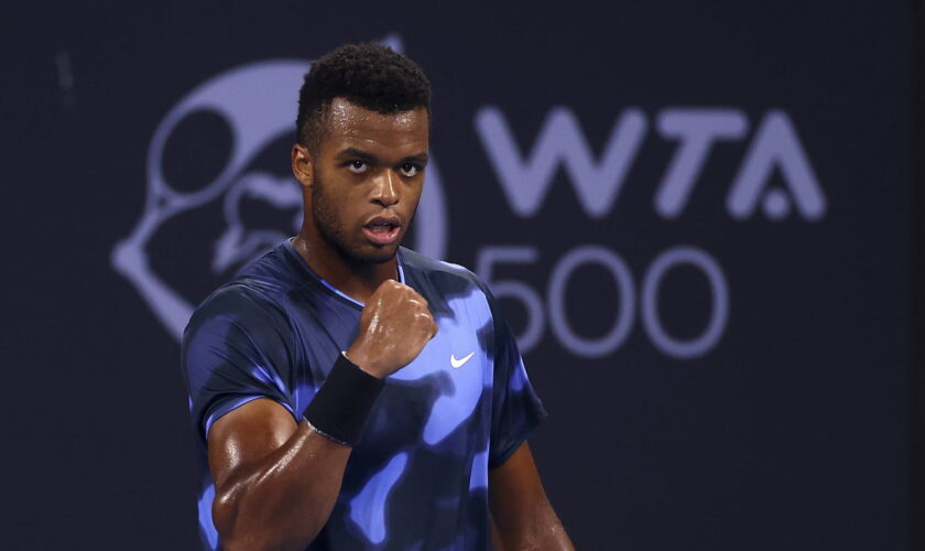 La nouvelle pépite du tennis français Mpetshi Perricard est le fils d'un ancien footballeur