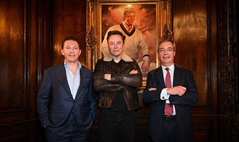 Farage defends Elon Musk over grooming gang attacks on Starmer