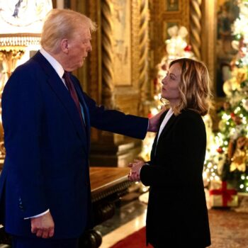 Giorgia Meloni a rendu une visite surprise (et très politique) à Donald Trump dans sa résidence de Mar-a-Lago