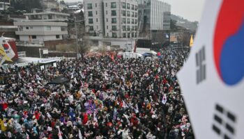 Des manifestants réclament l’arrestation du président sud-coréen déchu Yoon, à la veille de la date butoir