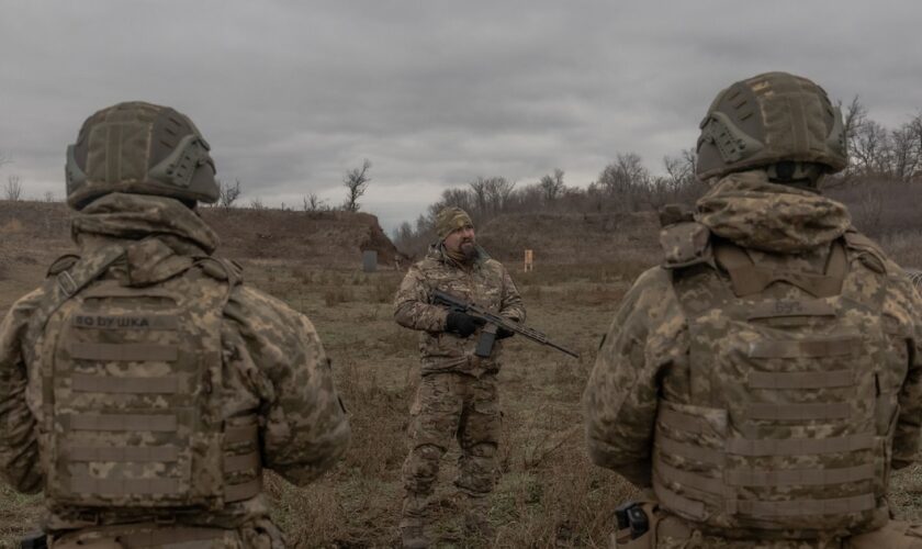 Des soldats ukrainiens dans l'est de l'Ukraine le 12 décembre 2024