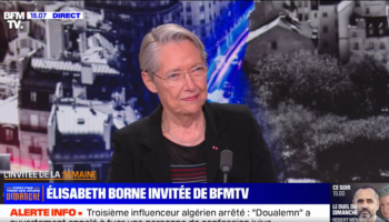 Élisabeth Borne, ministre de l’Éducation nationale, assume ne pas être une « spécialiste » du sujet