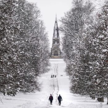 Millions of commuters face more snow, ice and rain after weekend of travel disruption