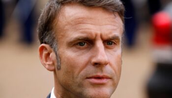 Emmanuel Macron fustige l’Algérie en évoquant la détention de l’écrivain Boualem Sansal