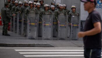 L’opposition vénézuélienne appelle à manifester la veille de l’investiture de Maduro