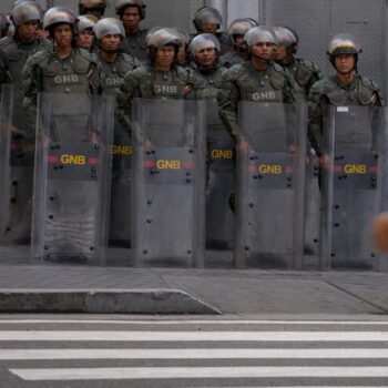 L’opposition vénézuélienne appelle à manifester la veille de l’investiture de Maduro