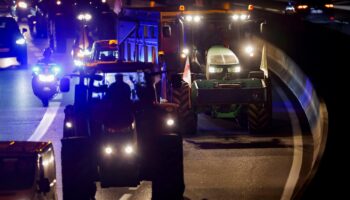 Ces deux tracteurs dans Paris, une « victoire symbolique » pour la Coordination rurale