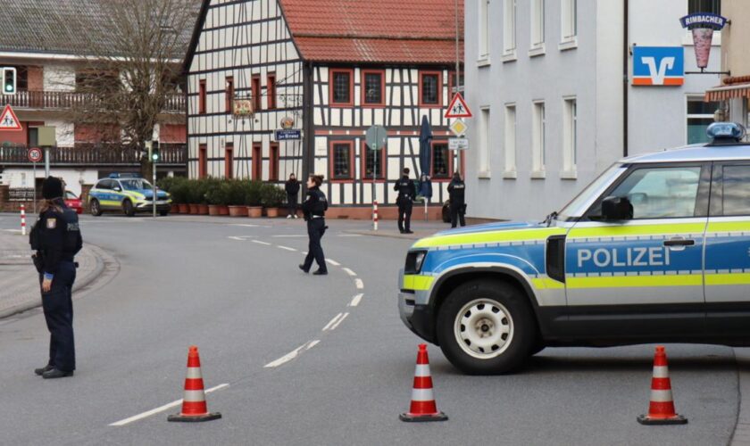 Geiselnahme in Volksbank in Hessen beendet – Tatverdächtiger festgenommen