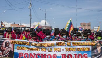 Les partisans d’Evo Morales affluent vers son fief pour “garantir sa protection”