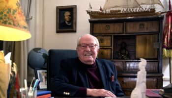 Le fondateur du Front national Jean-Marie Le Pen, dans son domaine de Rueil-Malmaison, lors d'un entretien le 9 janvier 2019.