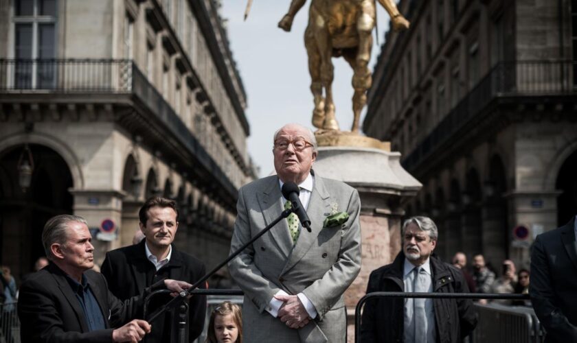 Jean-Marie Le Pen a joué un « rôle dans la vie publique » qui « relève désormais du jugement de l’Histoire », déclare l’Elysée dans un communiqué