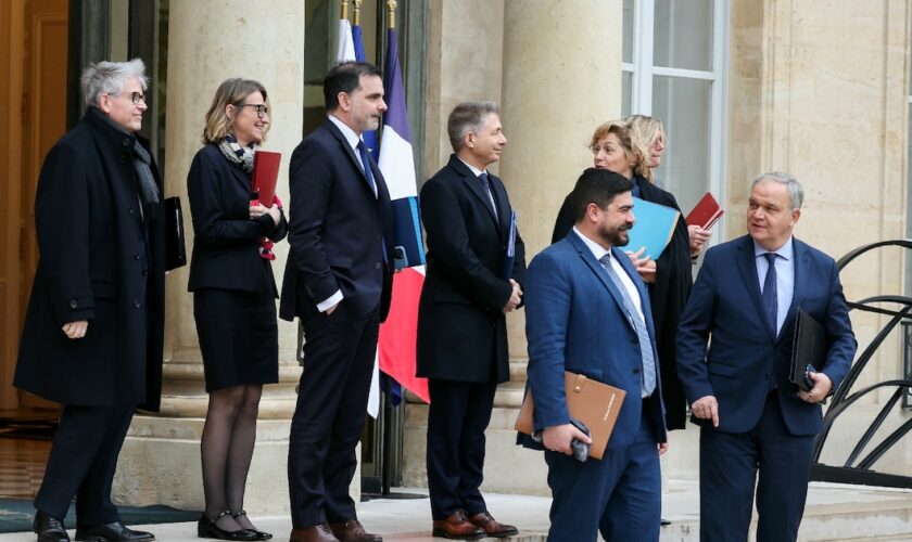 Les ministres sortants du gouvernement Barnier à l'issue du Conseil des ministres à l'Elysée, le 11 décembre 2024 à Paris