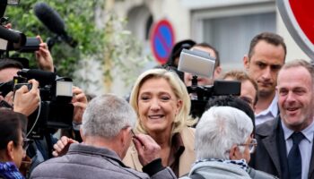 Marine Le Pen, son opération séduction de la droite républicaine