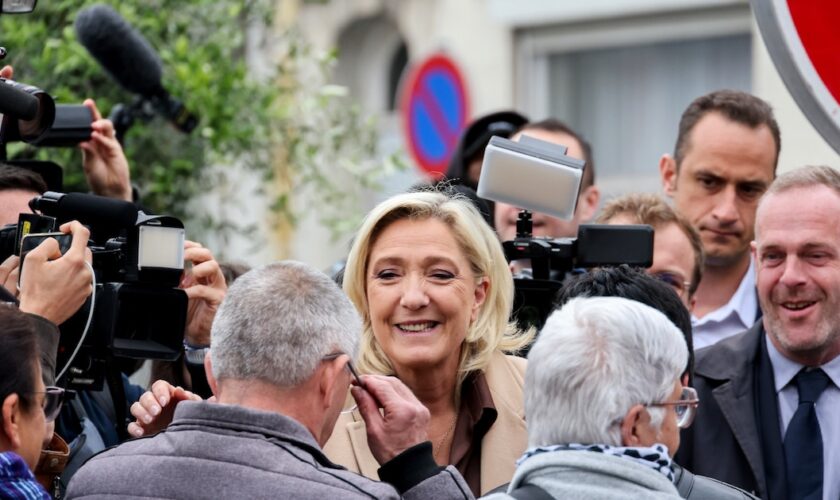 Marine Le Pen, son opération séduction de la droite républicaine