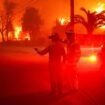 Video: Brände in Kalifornien: Einsatzkräfte kämpfen gegen die Flammen in Los Angeles