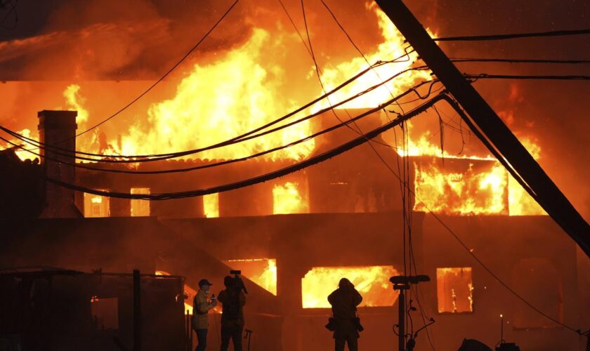 Incendies en Californie : comment expliquer la violence des feux qui touchent Los Angeles ?