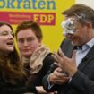 Liveblog zur Bundestagswahl: Linken-Spitze kritisiert Schaumattacke auf Lindner