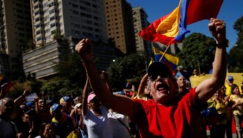 Thousands of Venezuelan opposition supporters take to the streets ahead of Maduro's third inauguration