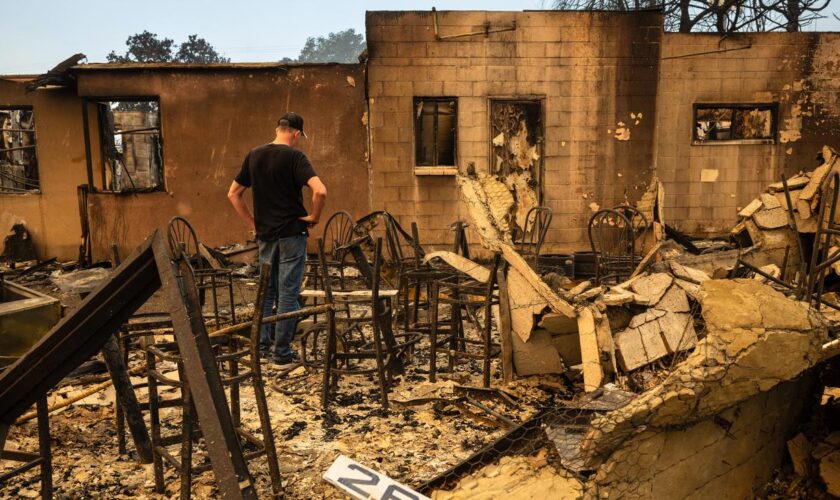 Feuerkatastrophe in Kalifornien: 10.000 Gebäude in Los Angeles zerstört, zehn Tote