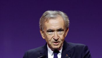 Les 1 % les plus riches de la planète ont épuisé leur budget carbone 2025 en seulement 10 jours, Bernard Arnault en 2h15