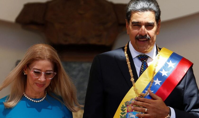 Cérémonie controversée : Maduro investi président du Venezuela pour la troisième fois