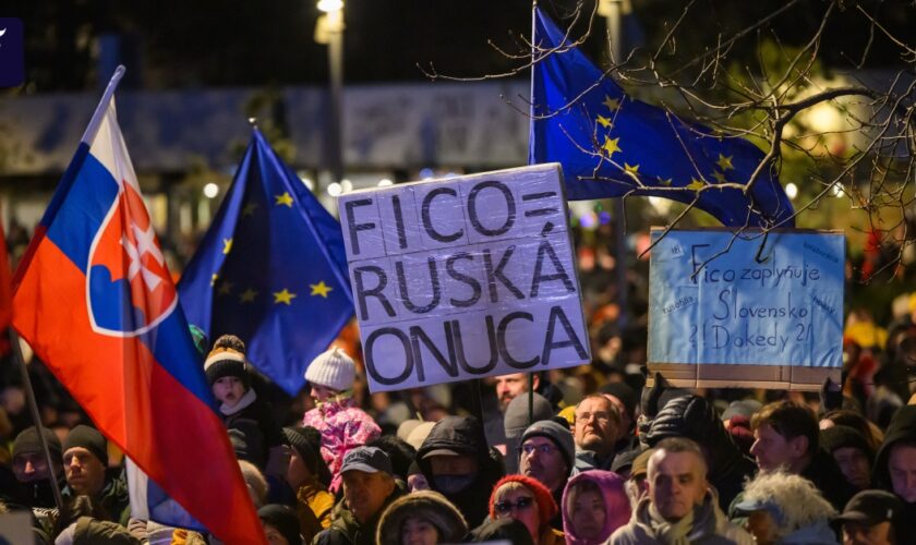 Slowakei: Tausende protestieren gegen prorussische Regierung