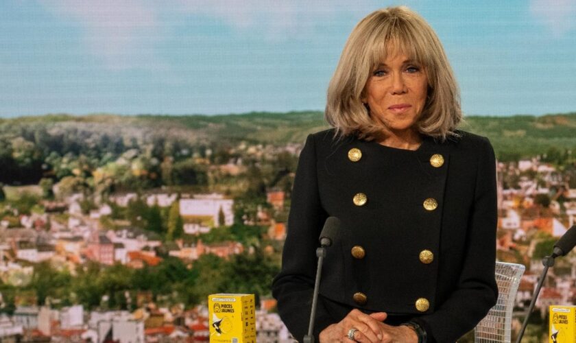 Brigitte Macron a beaucoup parlé d’Emmanuel Macron pour sa campagne médiatique pour les Pièces Jaunes