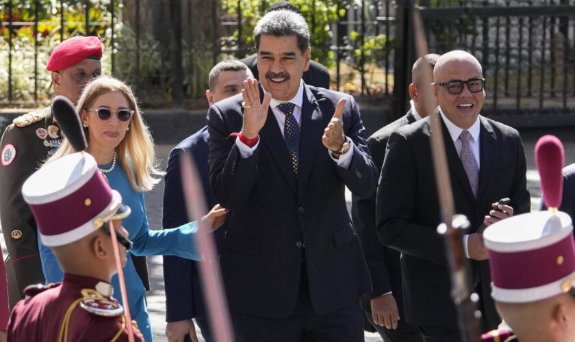 Au Venezuela, le président Maduro investi pour un troisième mandat, « un coup d’Etat » selon l’opposition