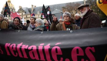 Un rassemblement à Paris pour demander que les retraites soient augmentées en fonction de l'inflation, le 3 décembre 2024