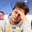 Im Kapuzenpulli gewinnt Carlsen sein Debüt für St. Pauli