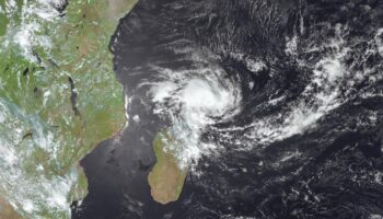 Mayotte en alerte rouge à l’approche du cyclone Dikedeli, moins d’un mois après le cyclone Chido